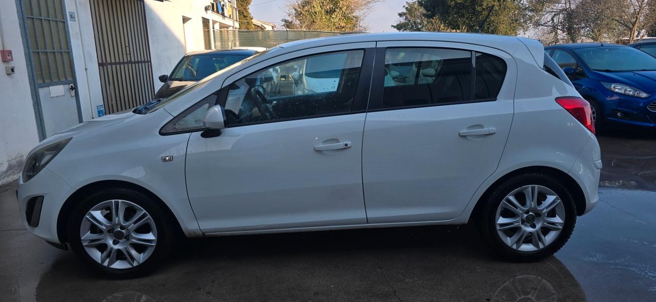 Opel Corsa 1.2 85CV 5 porte GPL-TECH Edition