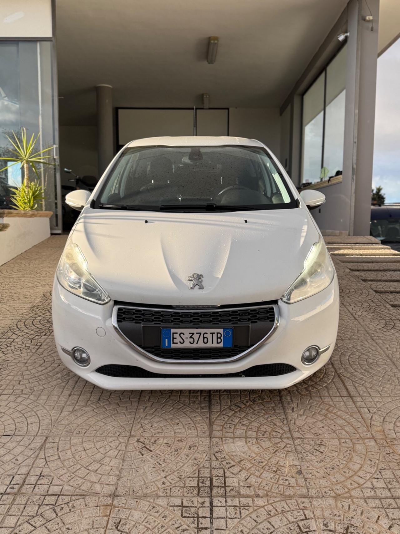 Peugeot 208 1.6 e-HDi 92 CV Stop&Start 5 porte Allure