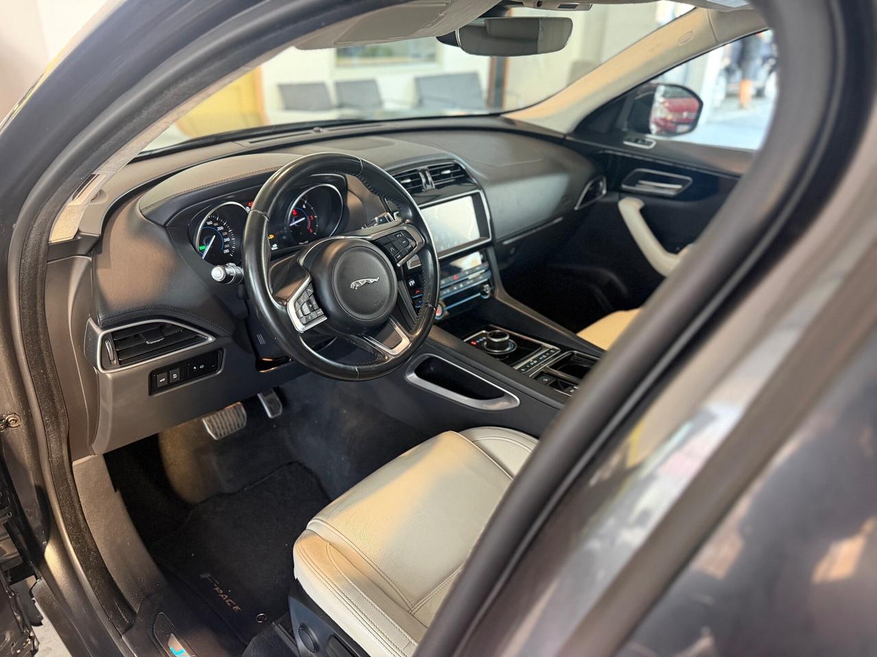 Jaguar F-Pace 2.0 D 180 CV AWD aut. Pure