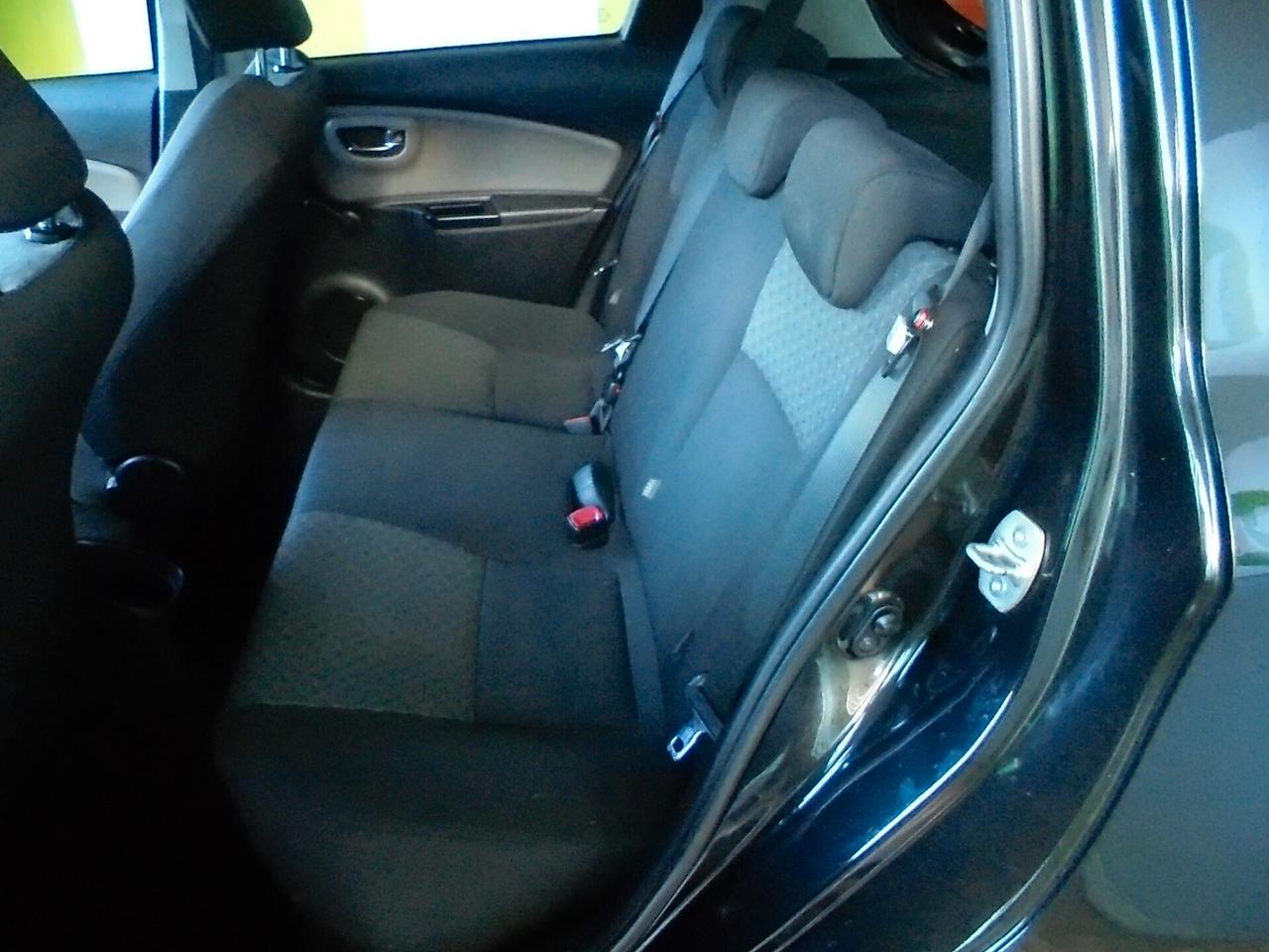 Toyota Yaris 1.0 5 porte Active