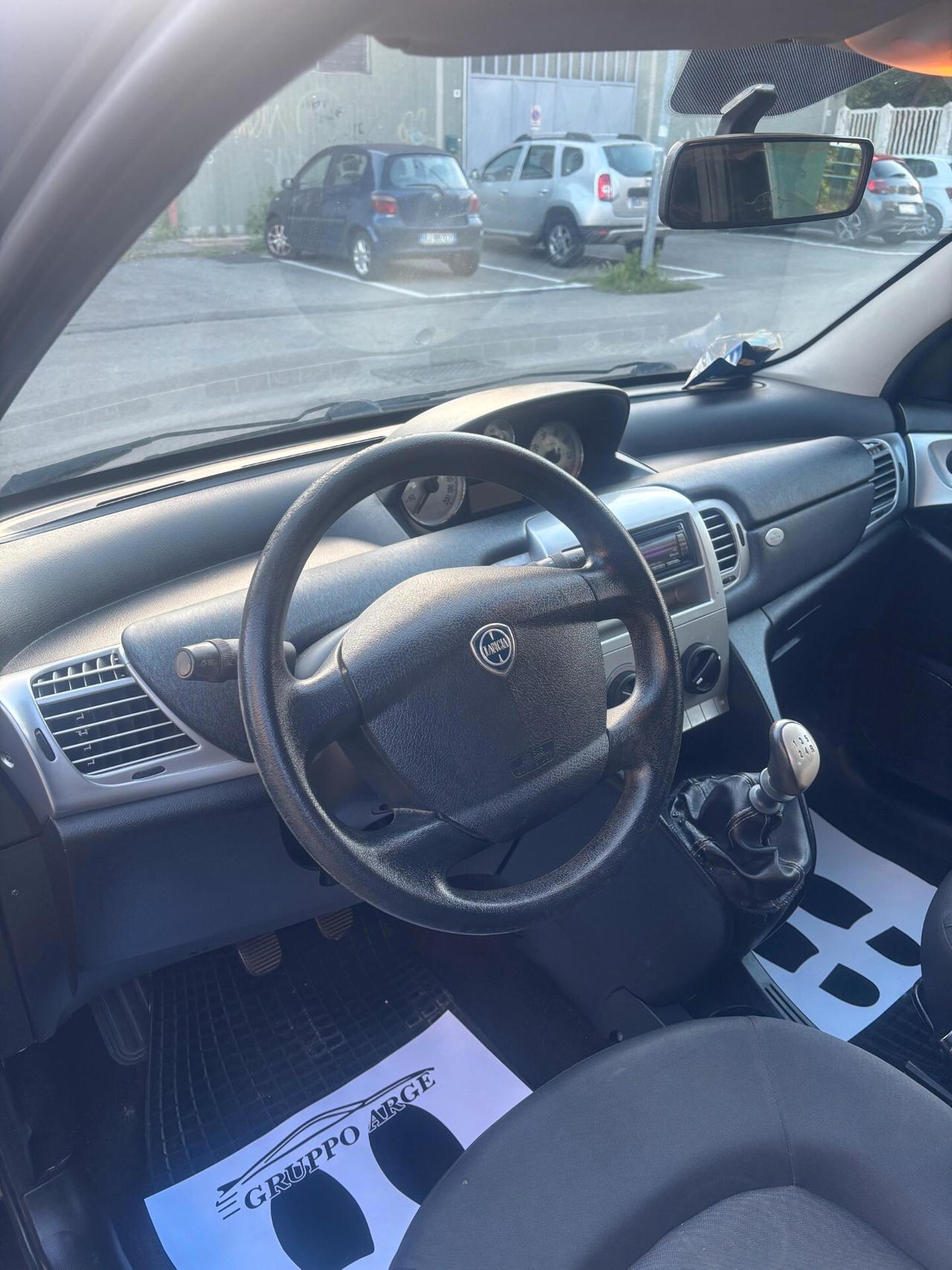 Lancia Ypsilon 1.2 69 CV Platinum