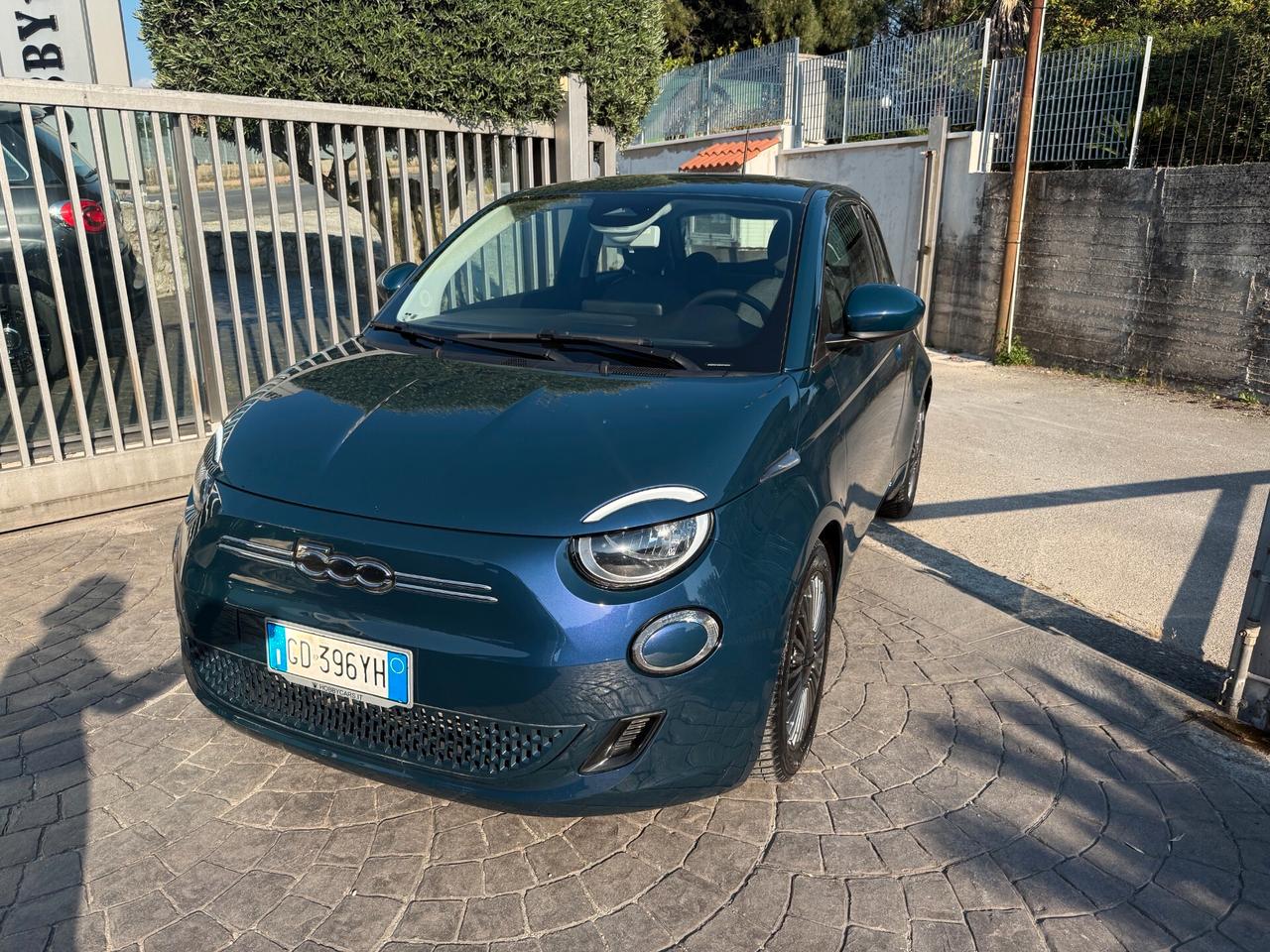 Fiat 500 500e Berlina 42 kWh Icon