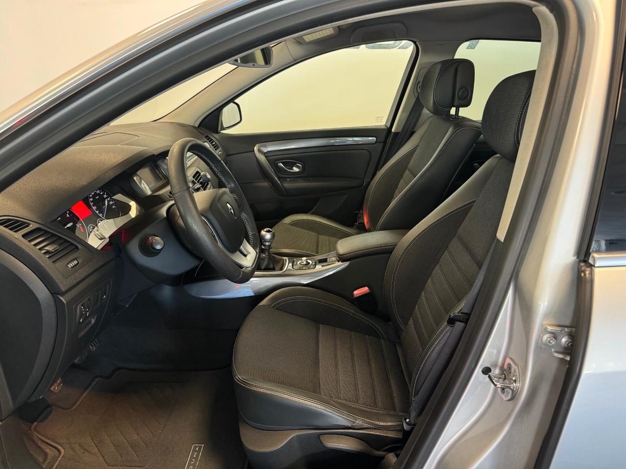 Renault Laguna 2.0 dCi 150CV SporTour Navi PACK SPORT UNIPROP. 95.000 KM