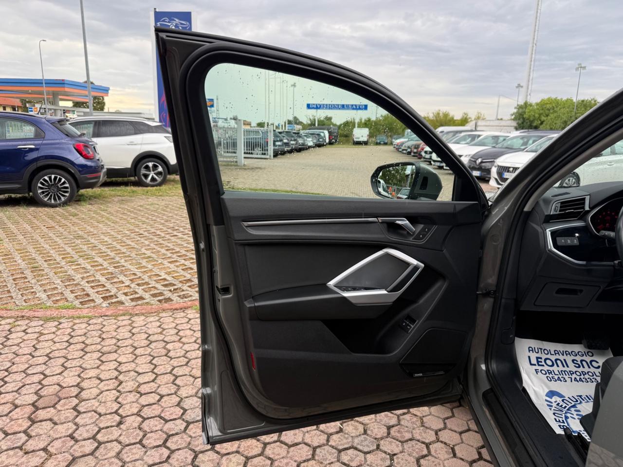 Q3 SPB 45 TFSI e S tronic Business Plus