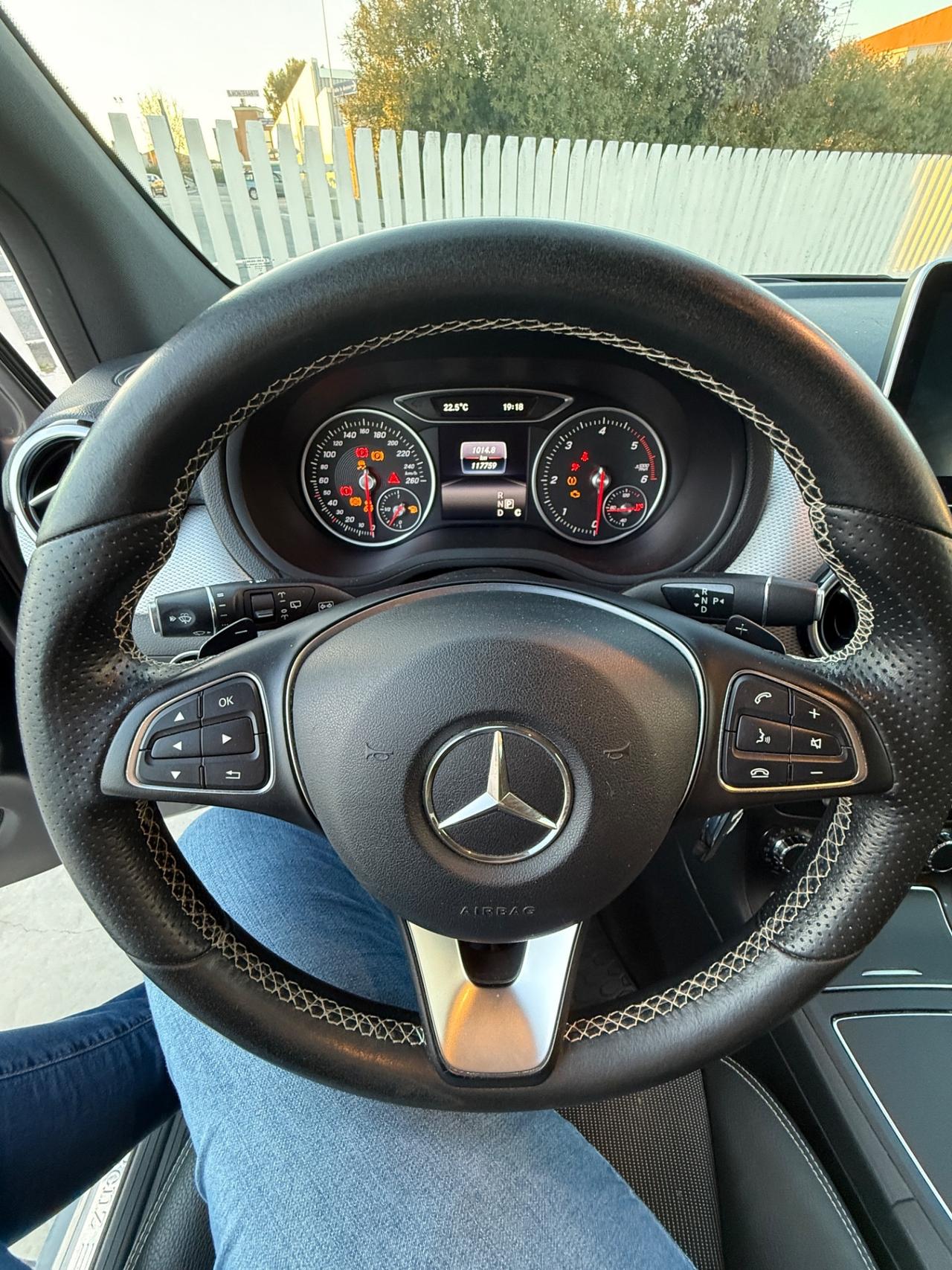 Mercedes-benz B 180 d Automatic Executive