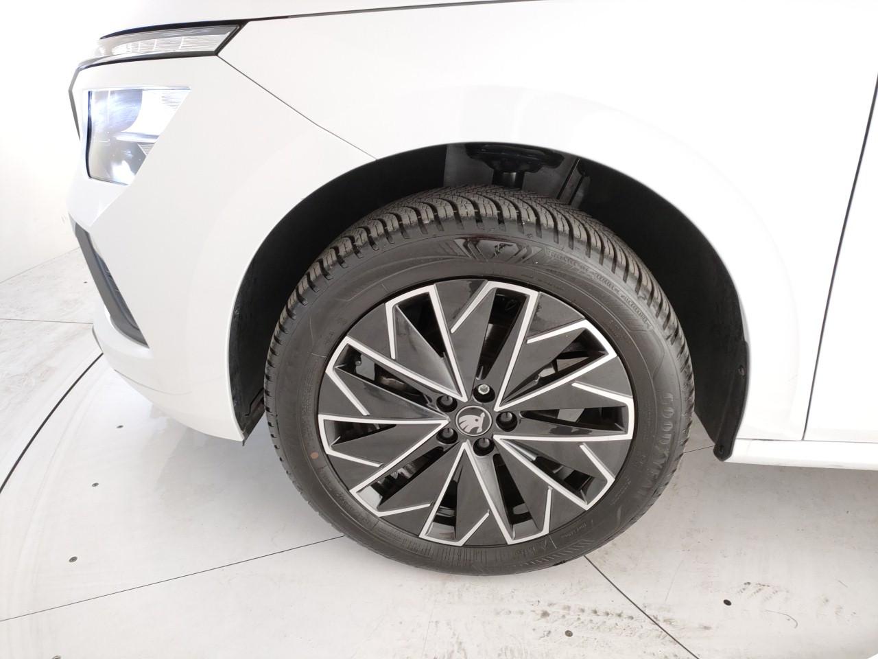 SKODA Kamiq 1.0 tsi Black Dots 95cv