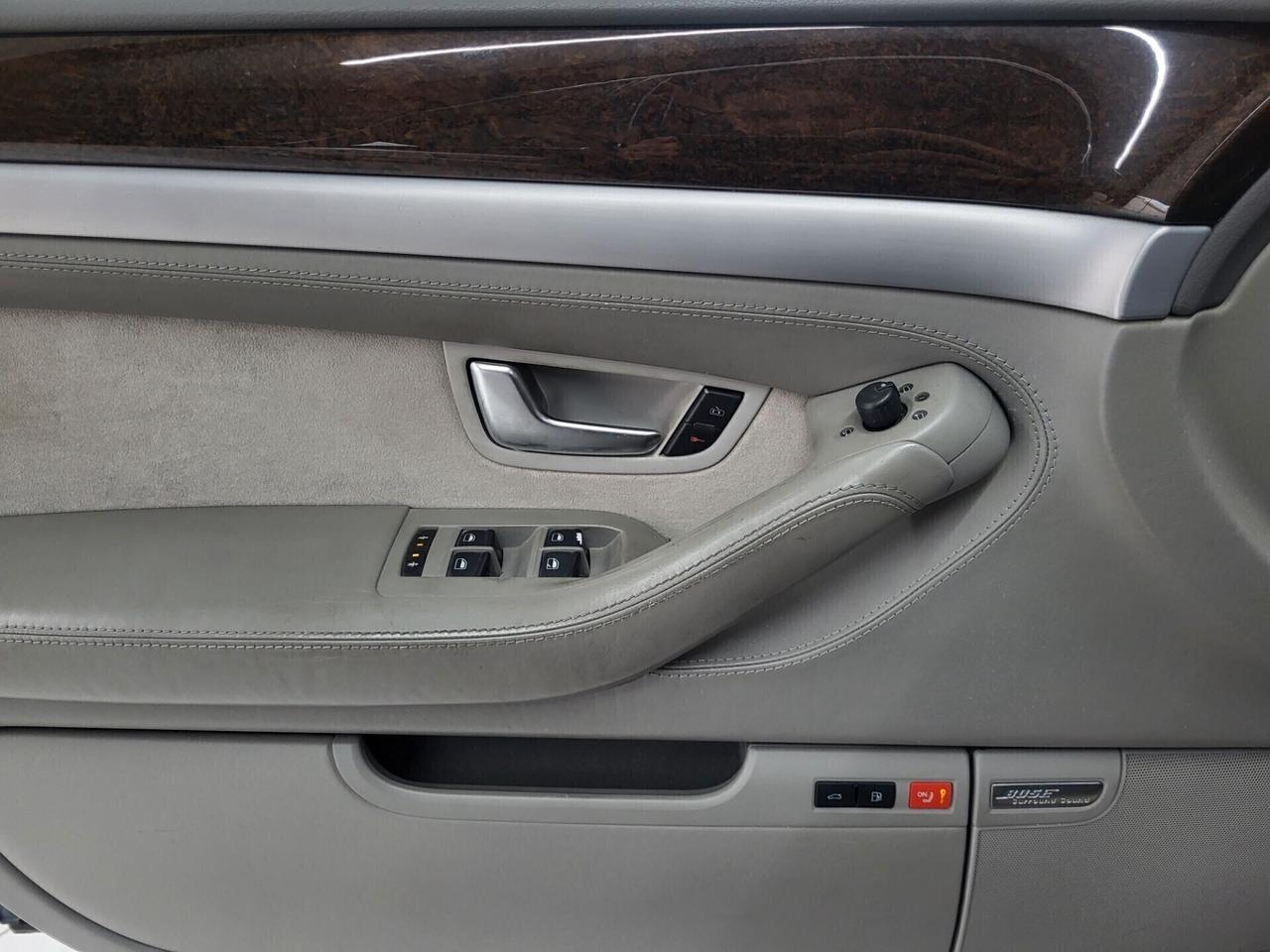 Audi A8 6.0 W12 quattro tiptronic