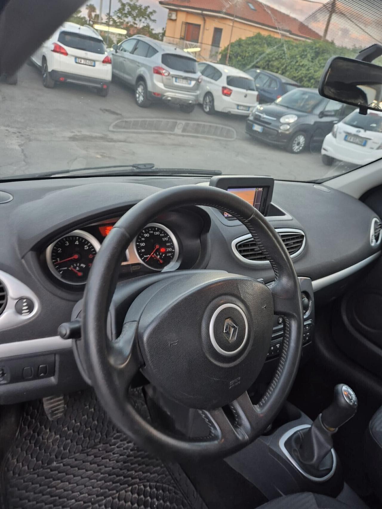 Renault Clio 1.2 69 cv GPL yahoo