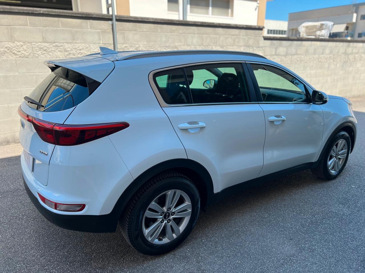 Kia Sportage 1.7 crdi Class 2wd 115cv NAVI/CAMERA/17; PERFETTA