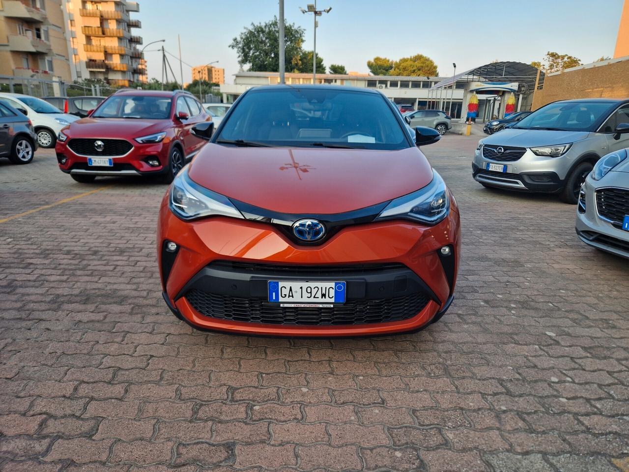 Toyota C-HR 2.0 Hybrid E-CVT Premiere