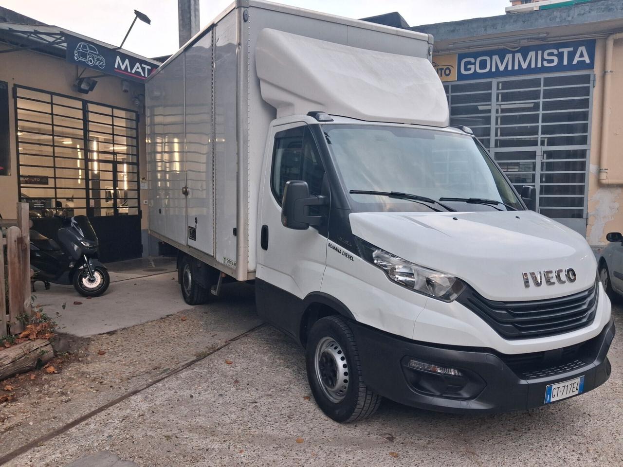 Iveco Daily 35S14 2.3 HPT PL Cabinato