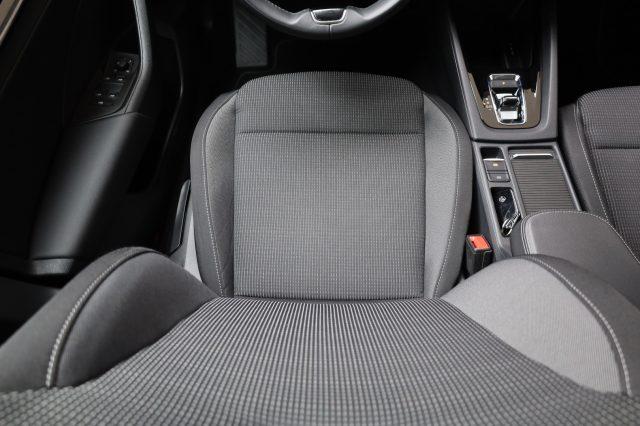 SKODA Octavia 2.0 TDI EVO SCR DSG Wagon UniPro ACC Radar LED Nav