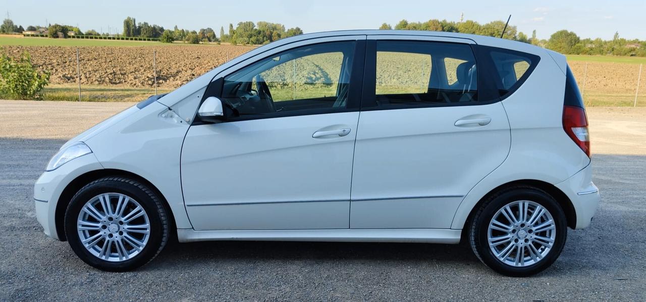 Mercedes-benz A 160 BlueEFFICIENCY Coupé Special Edition