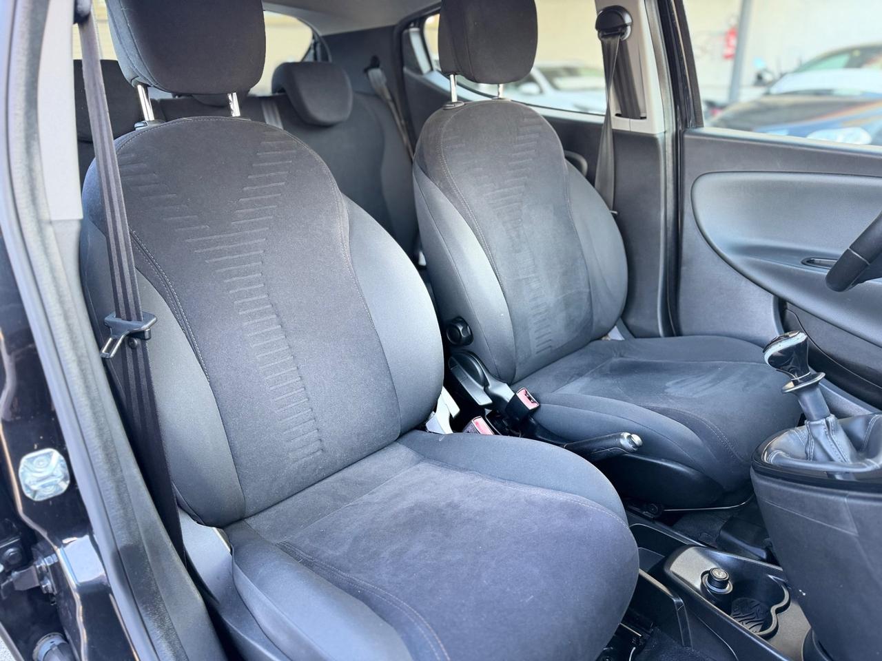 Lancia Ypsilon 1.2 69 CV 5 porte S&S Silver COME NUOVA