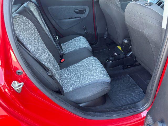 LANCIA Ypsilon 1.0 FireFly 5 porte S&S Hybrid Ecochic Silver