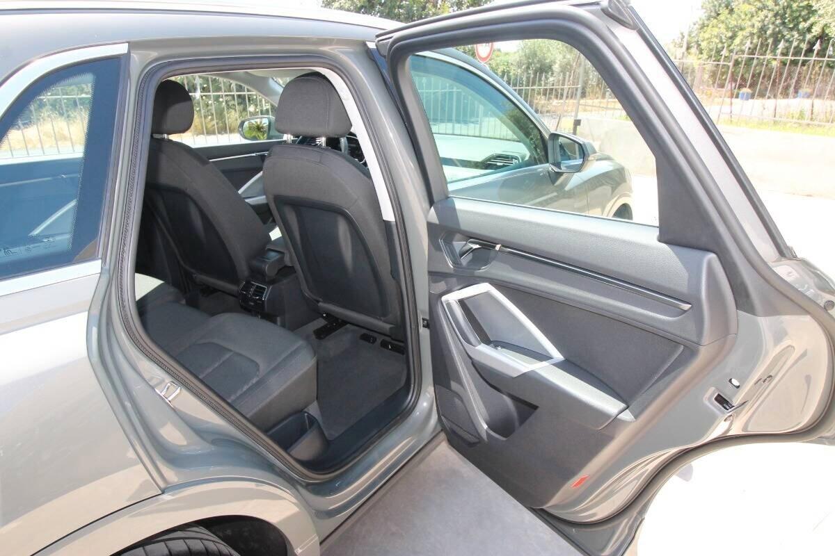 Audi Q3 35 TDI S tronic Business Advanced|2022