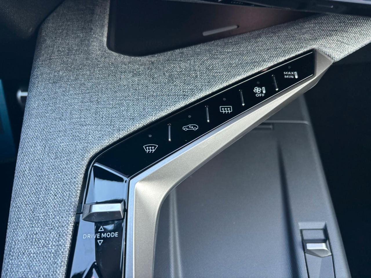 Peugeot 3008 Hybrid 136 e-DCS6 GT