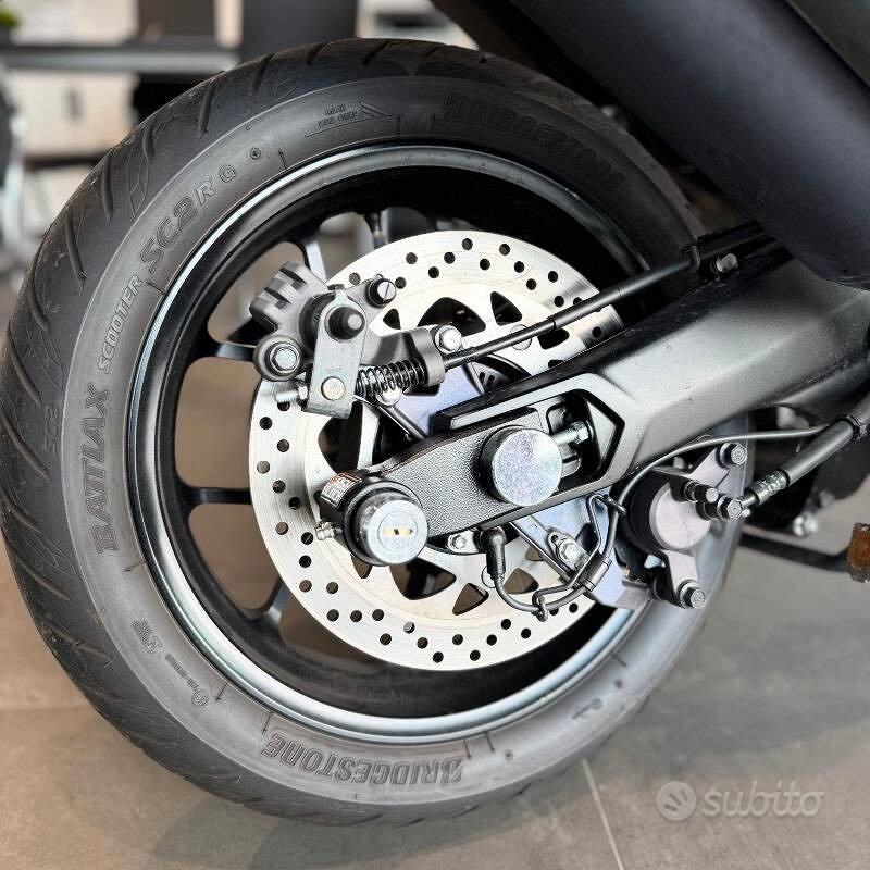 Yamaha T Max 560 - 2024