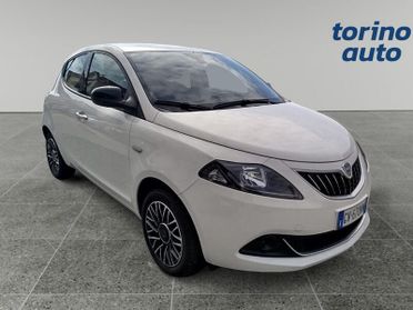 Lancia Ypsilon Ypsilon 1.0 FireFly 5 porte S&S Hybrid Platino