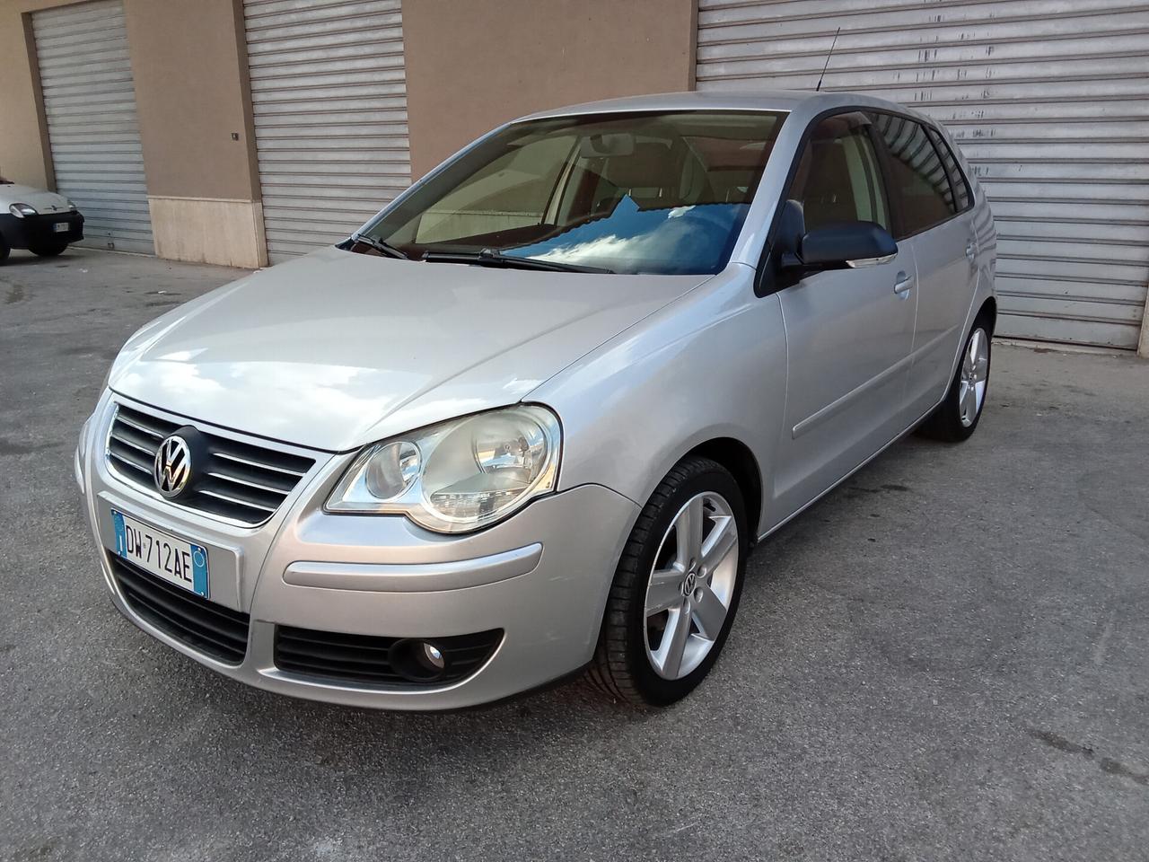 Volkswagen Polo 1.4/80CV TDI 5p. Sportline
