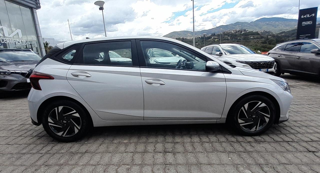 Hyundai i20 1.2 MPI MT Connectline