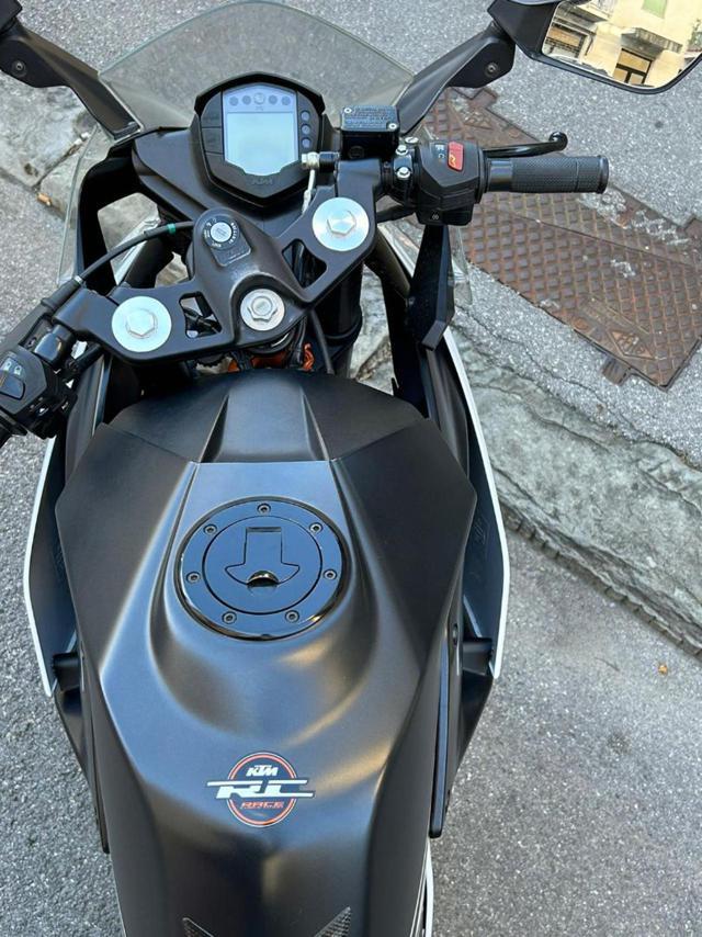 KTM RC 125 RC 125 -UNICO PROPRIETARIO-