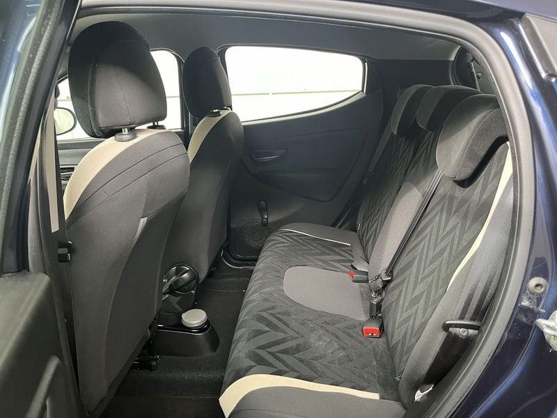 Lancia Ypsilon 1.2 69cv Gold tua da 109,00 al mese