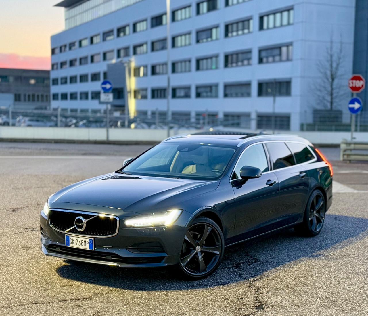 Volvo V90 D4 Geartronic Business Plus