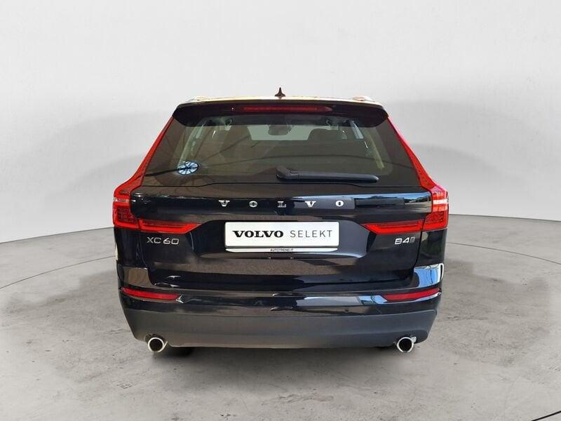 Volvo XC60 B4 197+14 CV AWD Automatica Mild Hybrid Momentum Pro