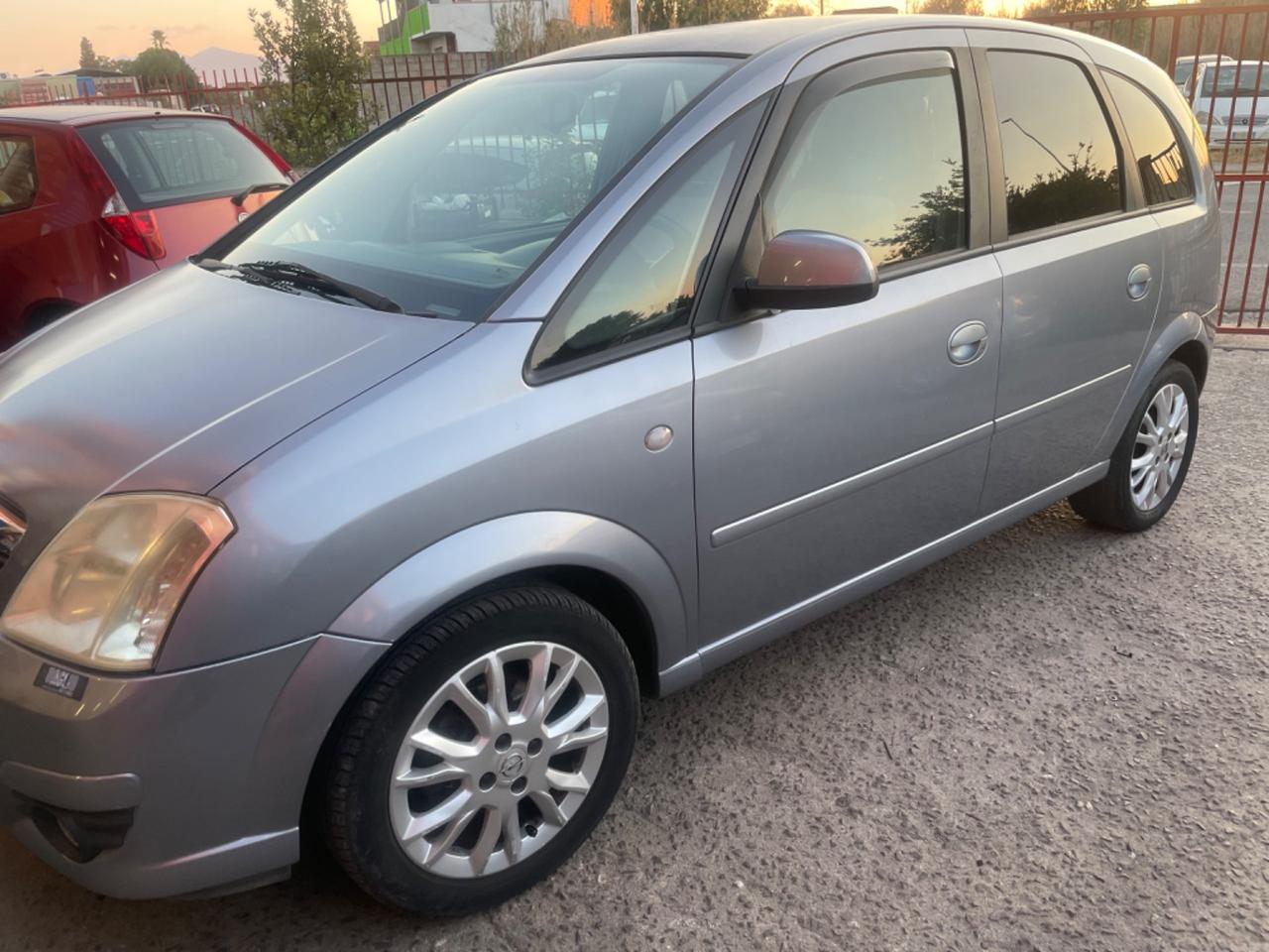 Opel Meriva 1.4 16V GPL-TECH Club