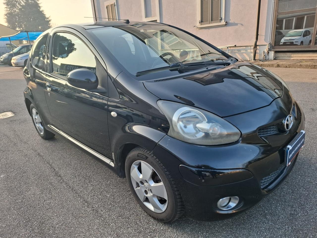Toyota Aygo 1.0 12V VVT-i 5 porte Sol