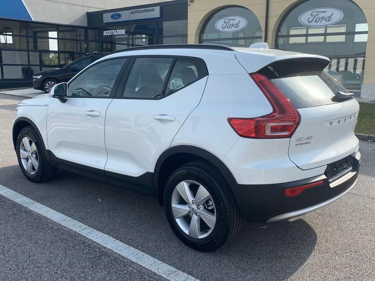Volvo XC40 B3 (Benzina/Hybrid) Autom. Essential