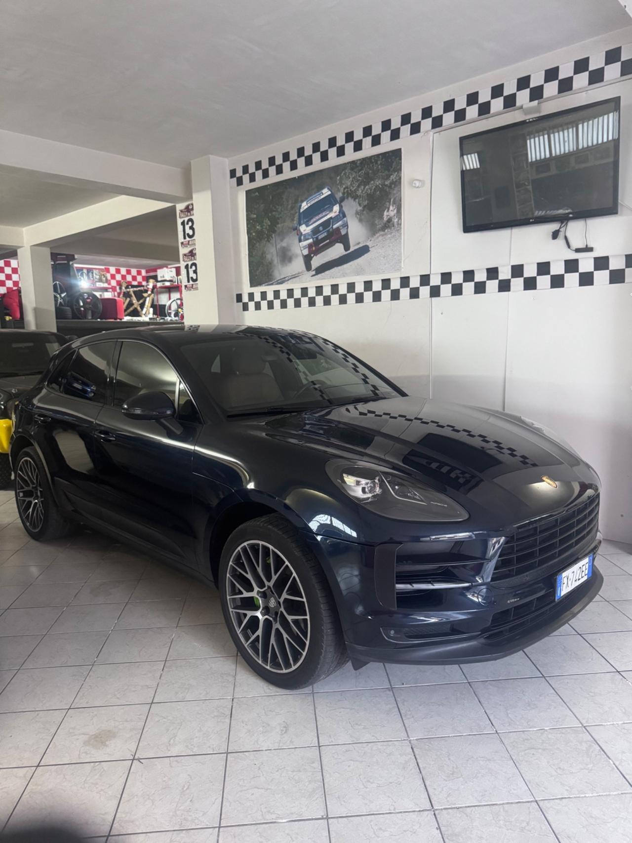 Porsche Macan 2.0 iva premute stupenda fari Matrix