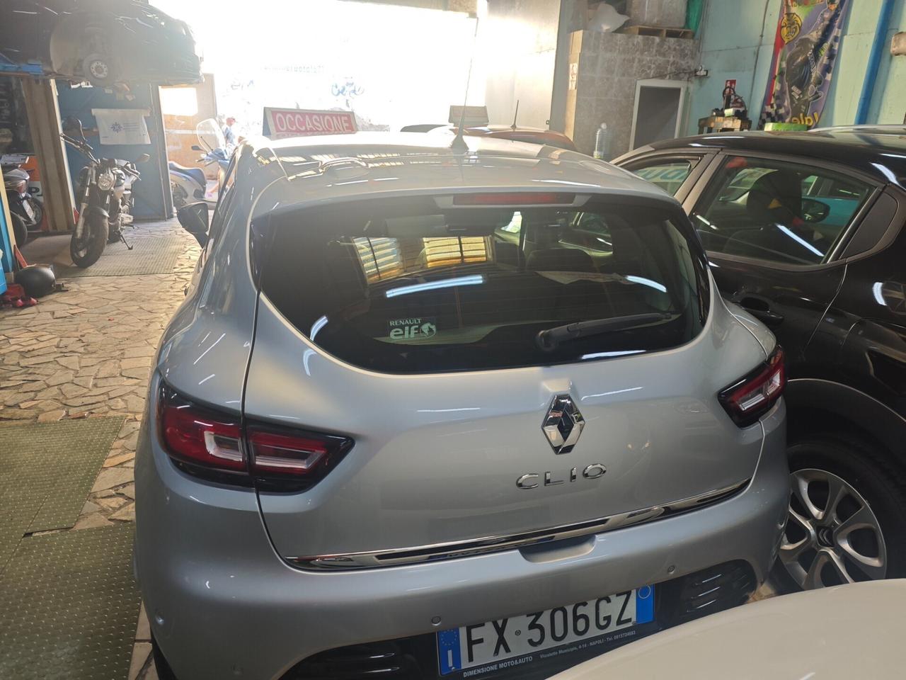 Renault Clio dCi 8V 90 CV 5 porte Moschino Intens