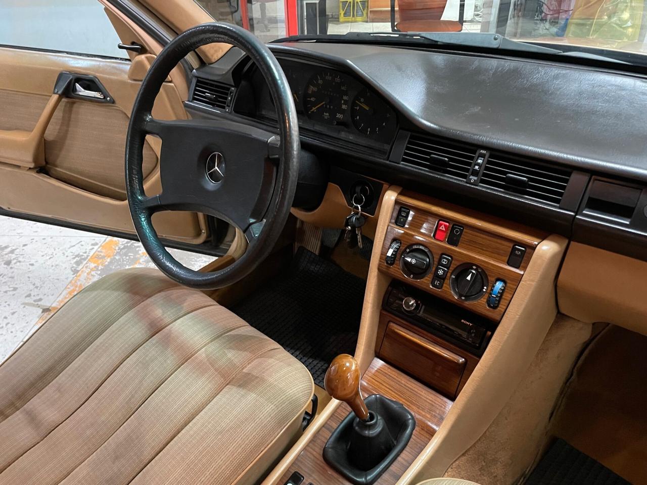 Mercedes-Benz E 250 D ASI TARGA ORO!!!