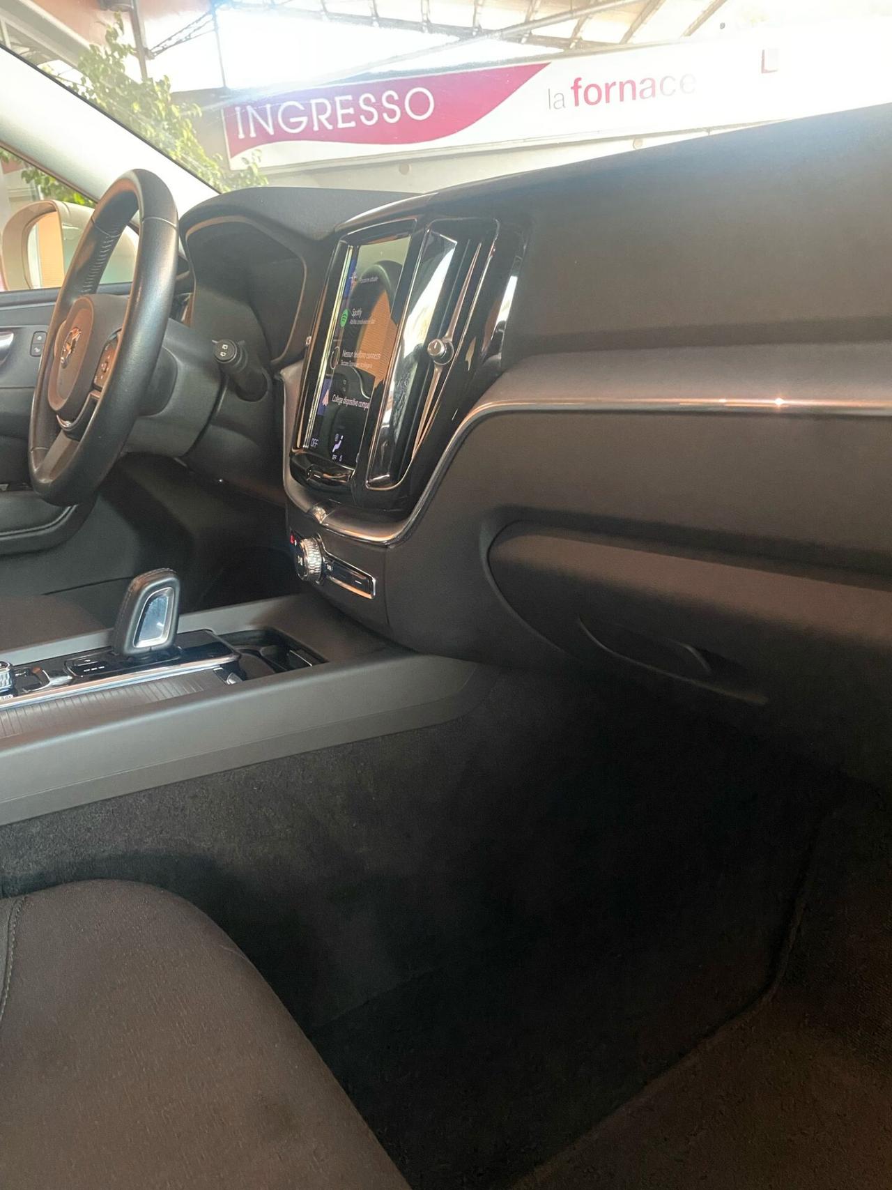Volvo XC 60 XC60 B4 (d) AWD Geartronic Business
