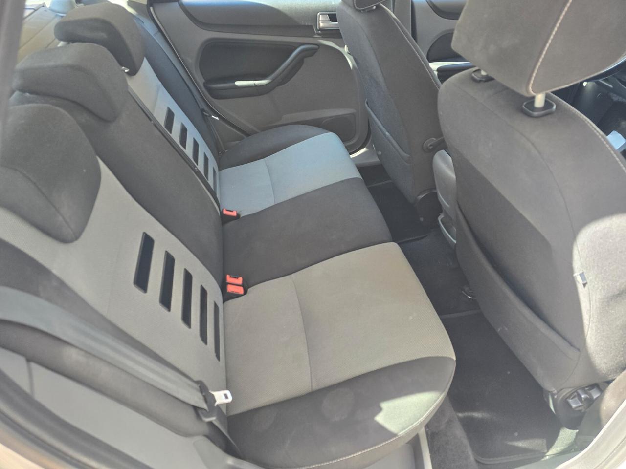 Ford Focus SW 1.6 TDCi 110 cv