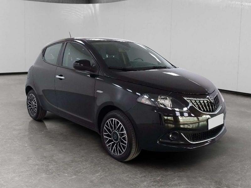 Lancia Ypsilon 1.0 firefly hybrid Platino s&s 70cv