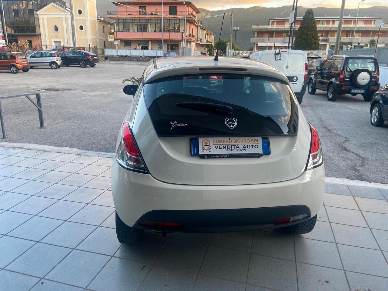 Lancia Ypsilon 1.2 69 CV Elefantino Blu KM 33.000