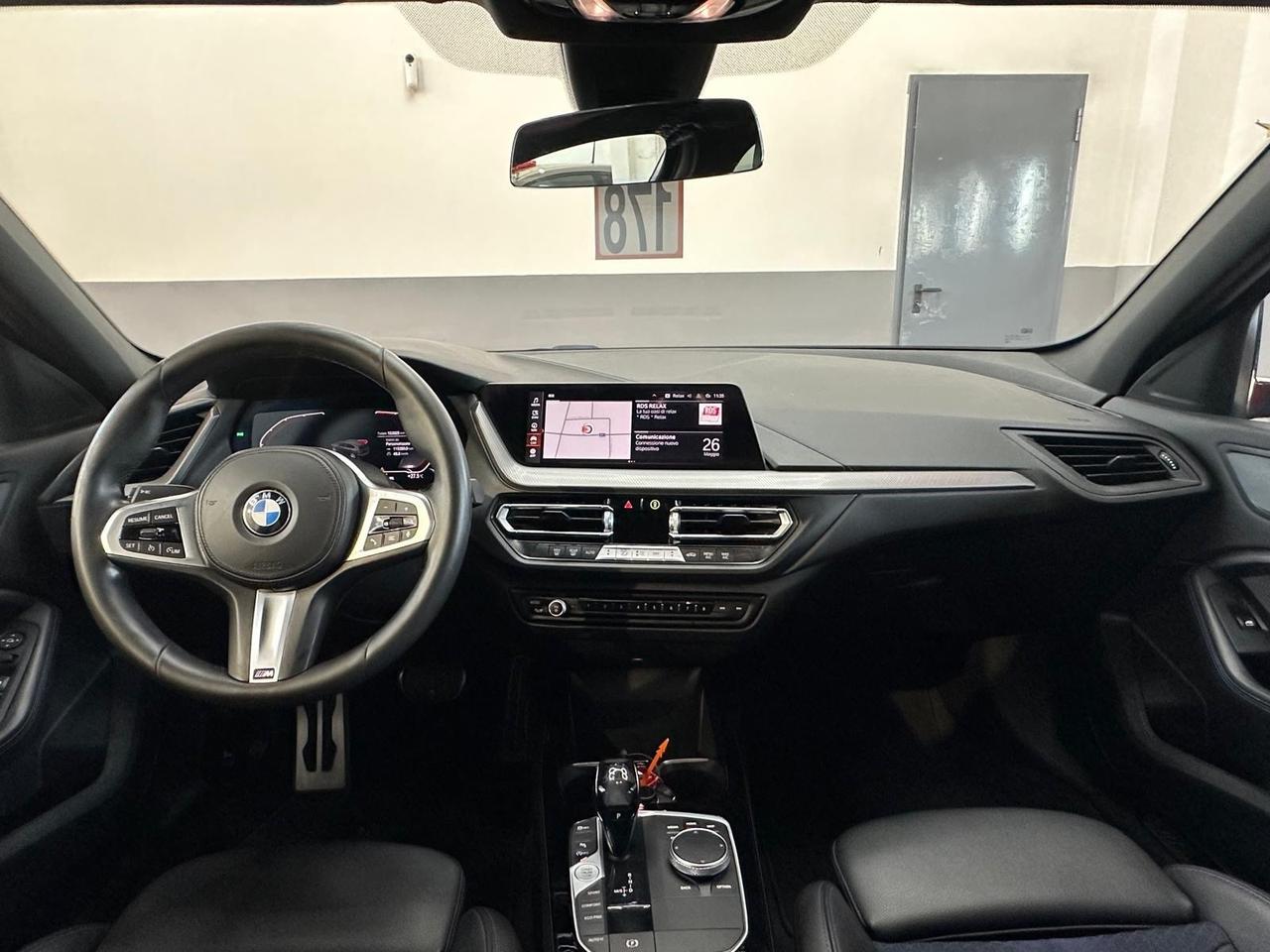 Bmw 118 118d 5p. Msport