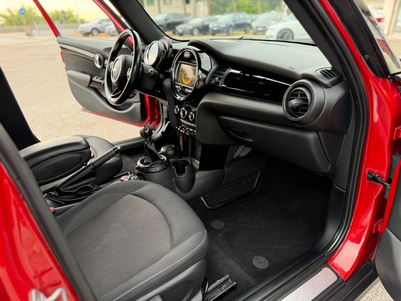 Mini 1.5 Cooper D Business XL Neopatentati
