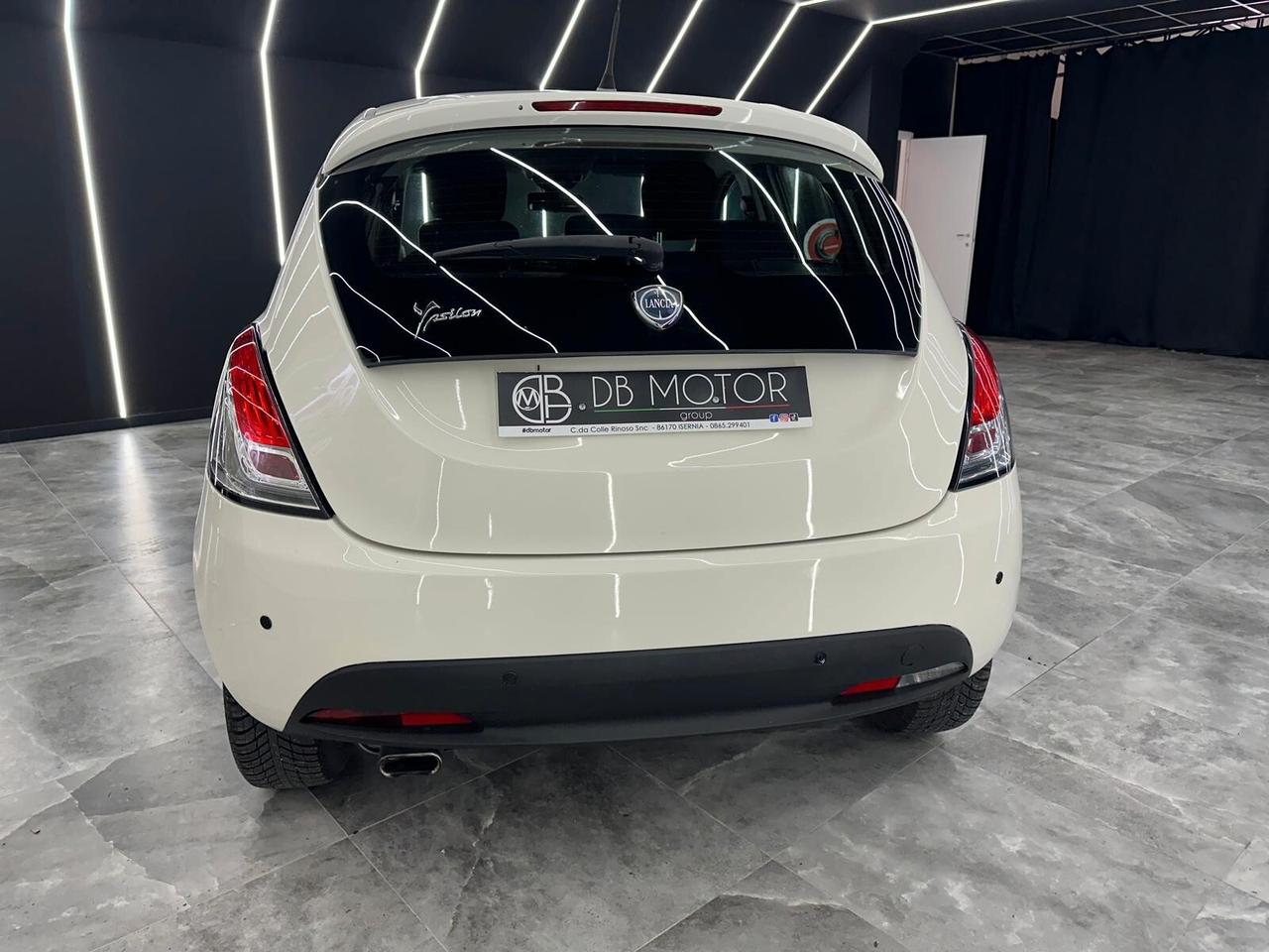 Lancia Ypsilon III 2011 1.2 8v Platinum