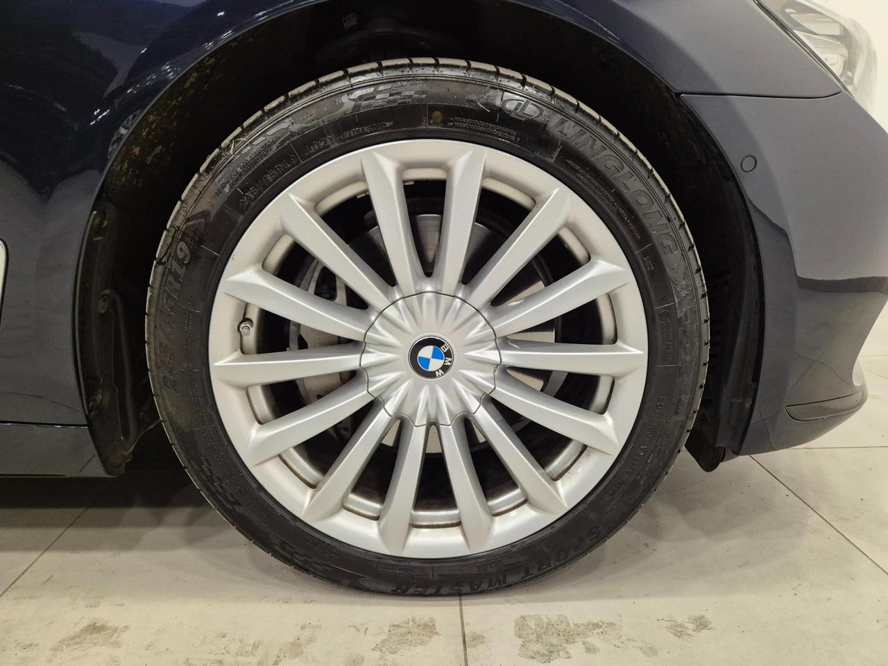 BMW 730 d Luxury auto - ACC/Lim - Cam 360 - Tetto - 4 RUOTE STERZANTI