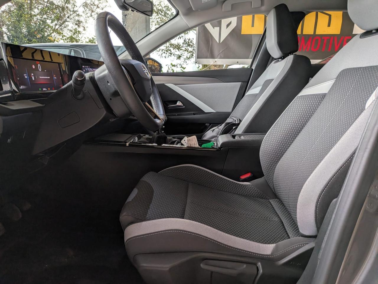 Opel Astra 1.2 Turbo 110 CV Edition 5d