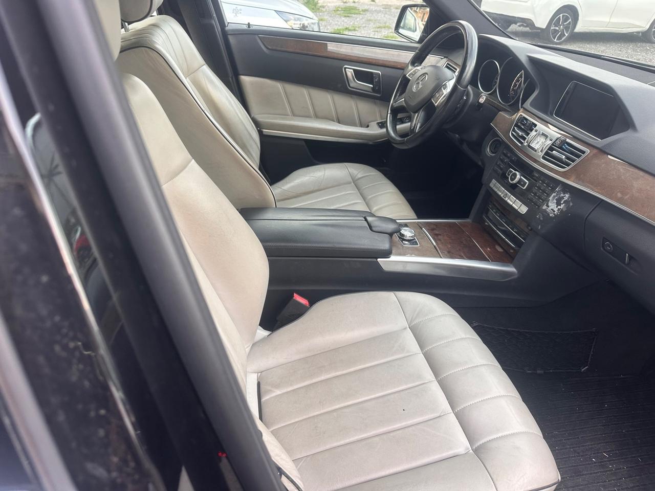 Mercedes-benz E 250 BlueTEC 4Matic Automatic Premium