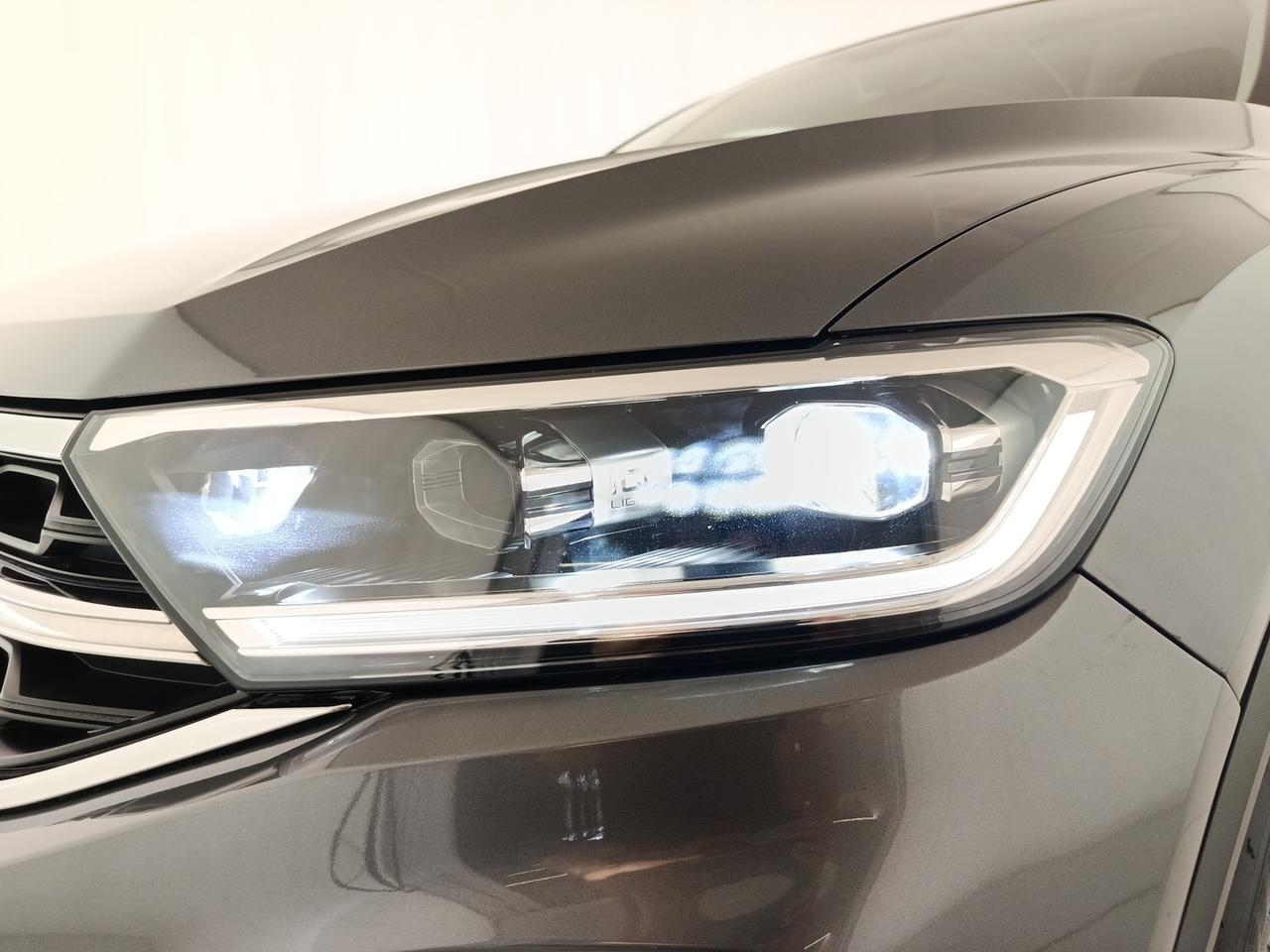 VOLKSWAGEN T-Roc - T-Roc 1.0 TSI Style