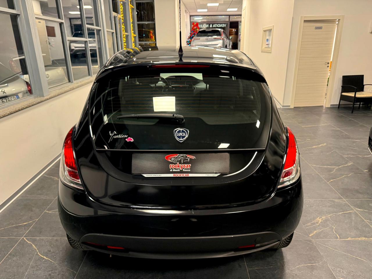 Lancia Ypsilon 1.2 69 CV S&S Silver