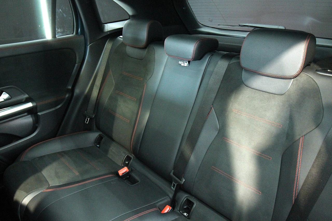 MERCEDES GLA 200D AUT PREMIUM AMG
