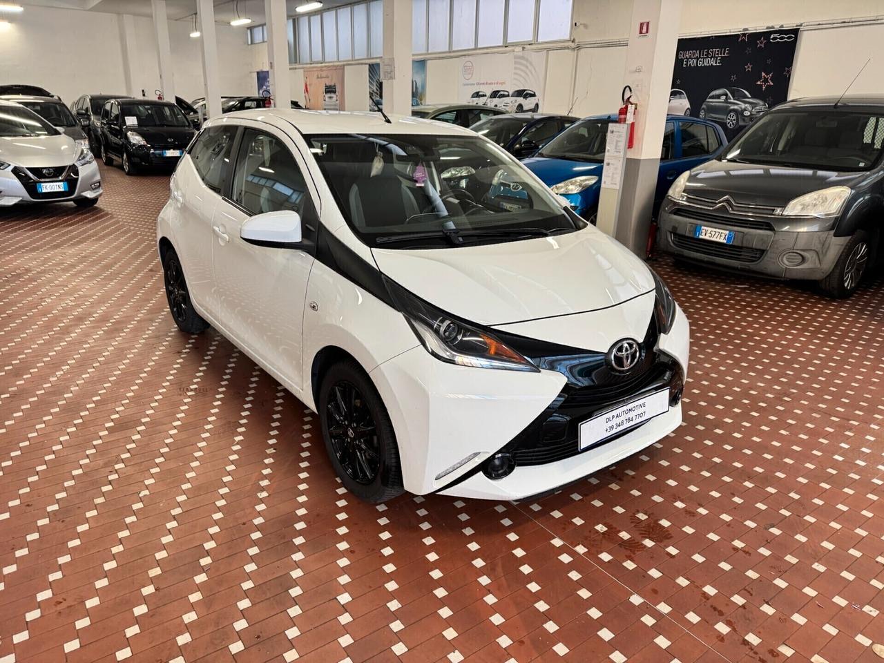 Toyota Aygo 1.0 VVT-i 69 CV 5 porte x-wave TSS - UNICO PROPRIETARIO