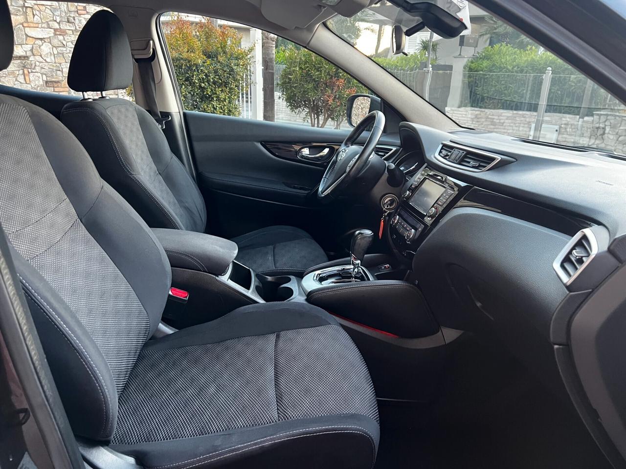 Nissan Qashqai 1.6 dCi - 2016- AUTOMATICA-NAVI